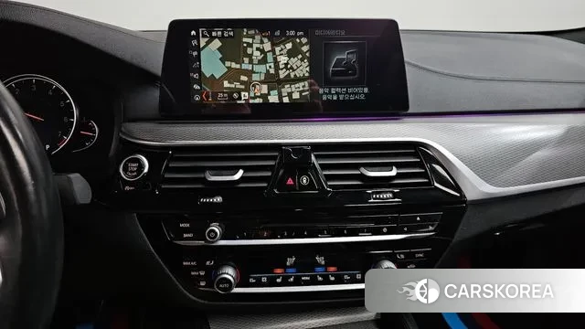 BMW 5 Series (G30) 2018 Черный из Кореи, фото 5