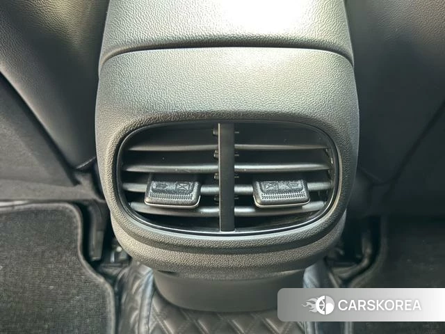 Hyundai Elantra 2023 Белый из Китая, фото 5