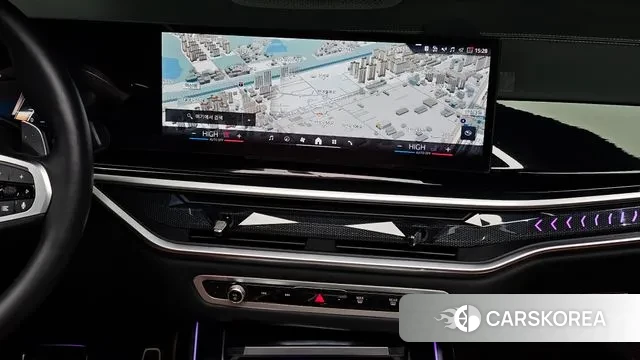 BMW X7 (G07) 2024 Серебристо-серый из Кореи, фото 5