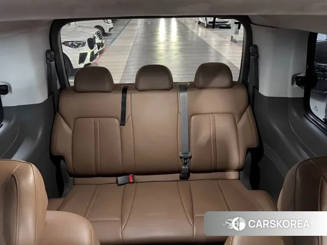 Hyundai Staria 2022 Белый из Кореи, фото 5