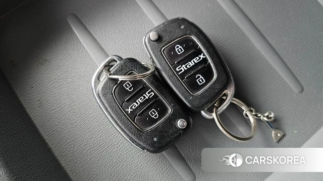 Hyundai The New Grand Starex 2018 Серебристо-серый из Кореи, фото 5