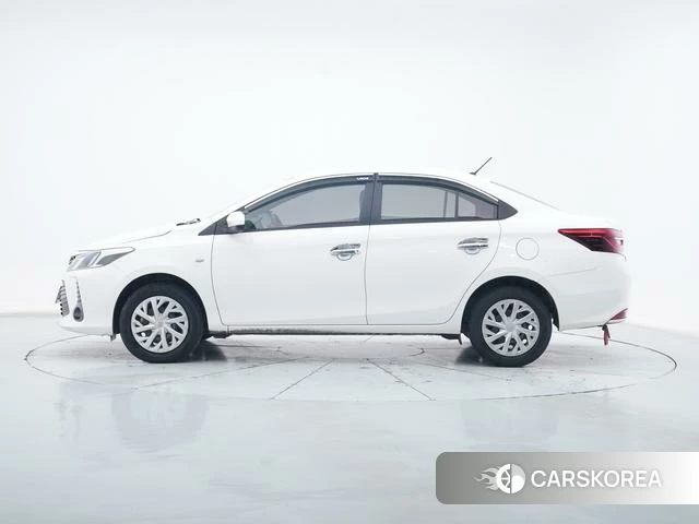 Toyota Vios 2021 Белый из Китая, фото 5