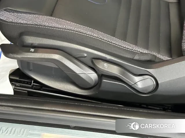 Mini Cooper C 4th generation 2024 Синий из Кореи, фото 5