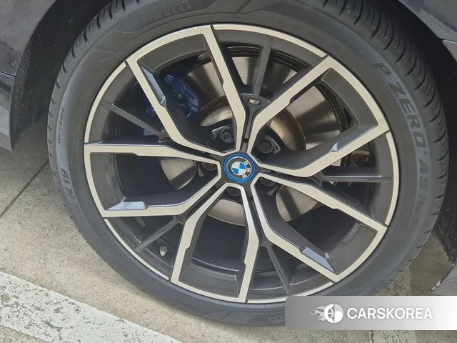 BMW 5 Series (G30) 2022 Синий из Кореи, фото 5