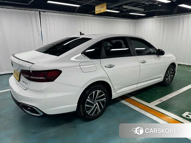 Volkswagen Lavida 2025 Белый из Китая, фото 5