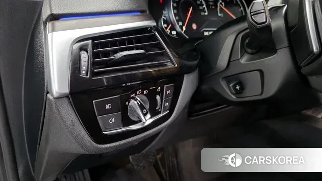 BMW 6 Series GT (G32) 2018 Черный из Кореи, фото 5