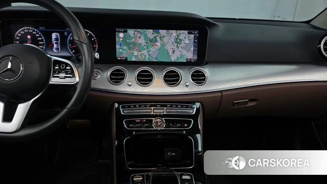 Mercedes-Benz E-Class W213 2020 Белый из Кореи, фото 5