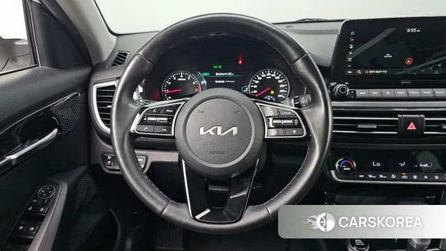 Kia Seltos 2022 Белый из Кореи, фото 5
