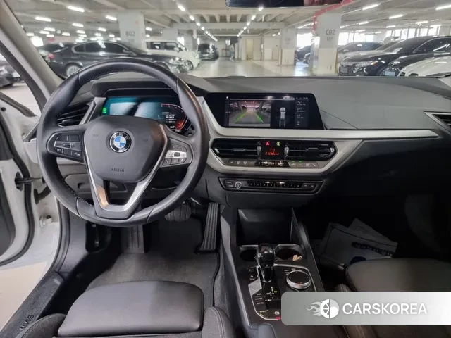 BMW 1 Series (F40) 2020 Белый из Кореи, фото 5