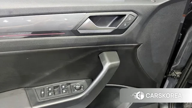 Volkswagen T-Roc 2022 Серый из Кореи, фото 5