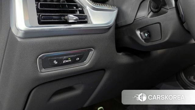 BMW X7 (G07) 2025 Белый из Кореи, фото 5