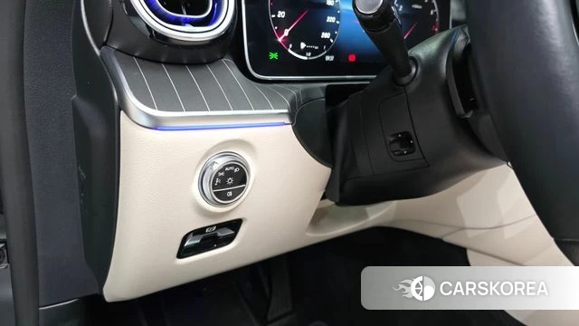 Mercedes-Benz C-Class W206 2023 Черный из Кореи, фото 5