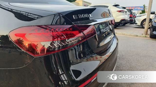 Mercedes-Benz E-class 2023 Черный из Китая, фото 5