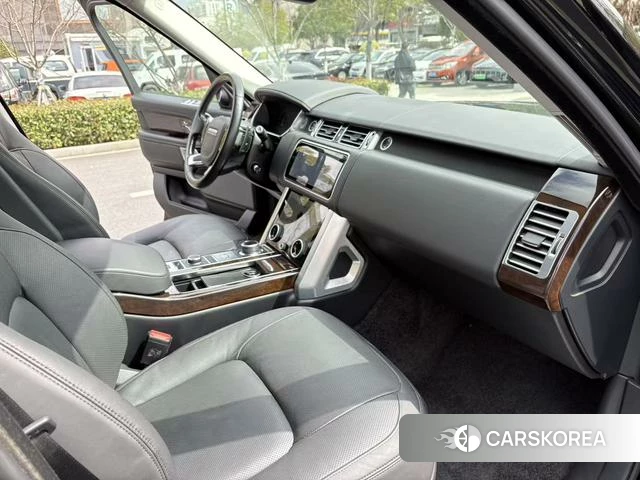 Land Rover Range Rover 2021 Черный из Китая, фото 5