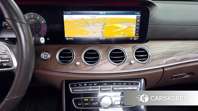 Mercedes-Benz E-Class W213 2020 Белый из Кореи, фото 5