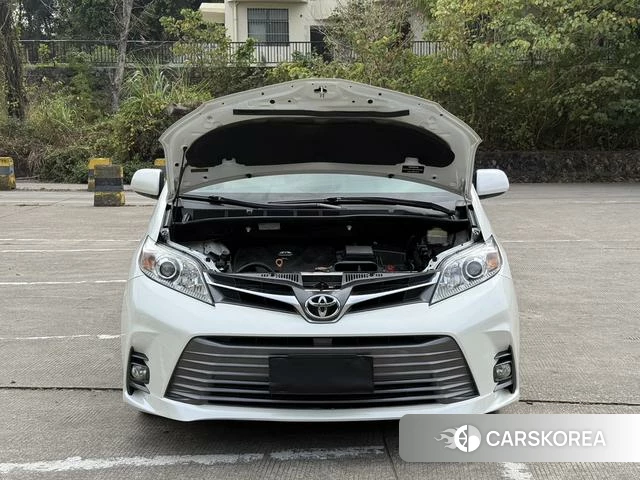 Toyota Sienna 2018 Белый из Китая, фото 5