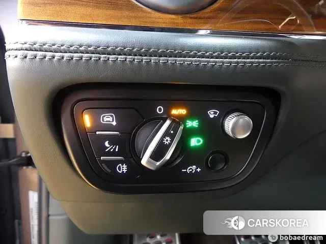 Bentley Bentayga 2018 Коричневый из Кореи, фото 5