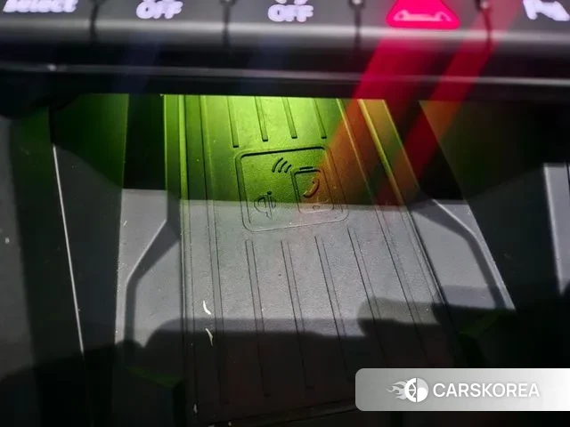 Audi Q3 (F3) 2022 Белый из Кореи, фото 5