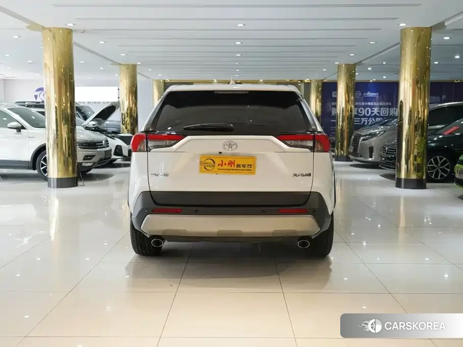 Toyota RAV4 2025 Белый из Китая, фото 5