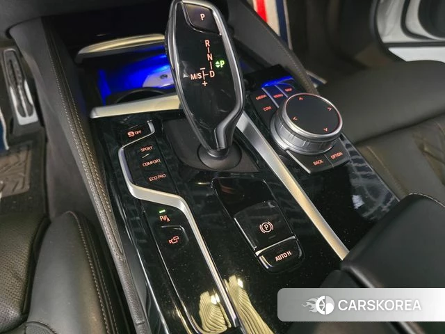 BMW 5 Series (G30) 2021 Белый из Кореи, фото 5