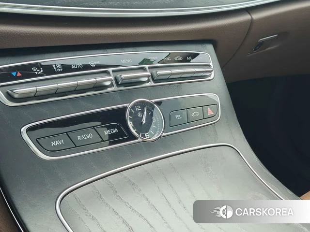 Mercedes-Benz E-class 2019 Черный из Китая, фото 5