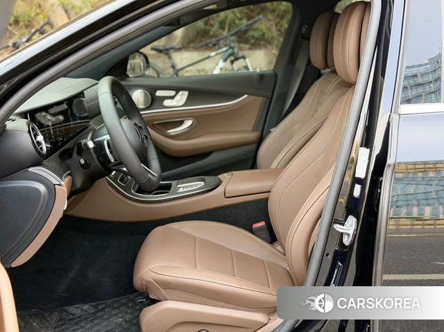 Mercedes-Benz E-class 2024 Черный из Китая, фото 5