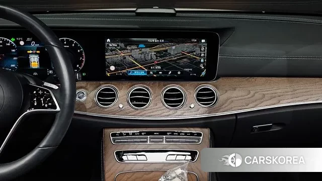 Mercedes-Benz E-Class W213 2023 Белый из Кореи, фото 5