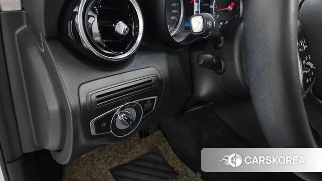 Mercedes-Benz C-Class W205 2020 Белый из Кореи, фото 5