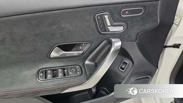 Mercedes-Benz A-Class W177 2020 Белый из Кореи, фото 5