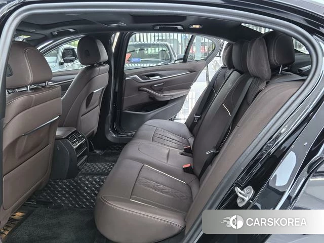 BMW 5 series 2023 Черный из Китая, фото 5