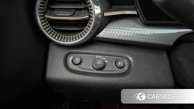 Chevrolet (GM Daewoo) Trax Crossover 2024 Светло-зеленый из Кореи, фото 5