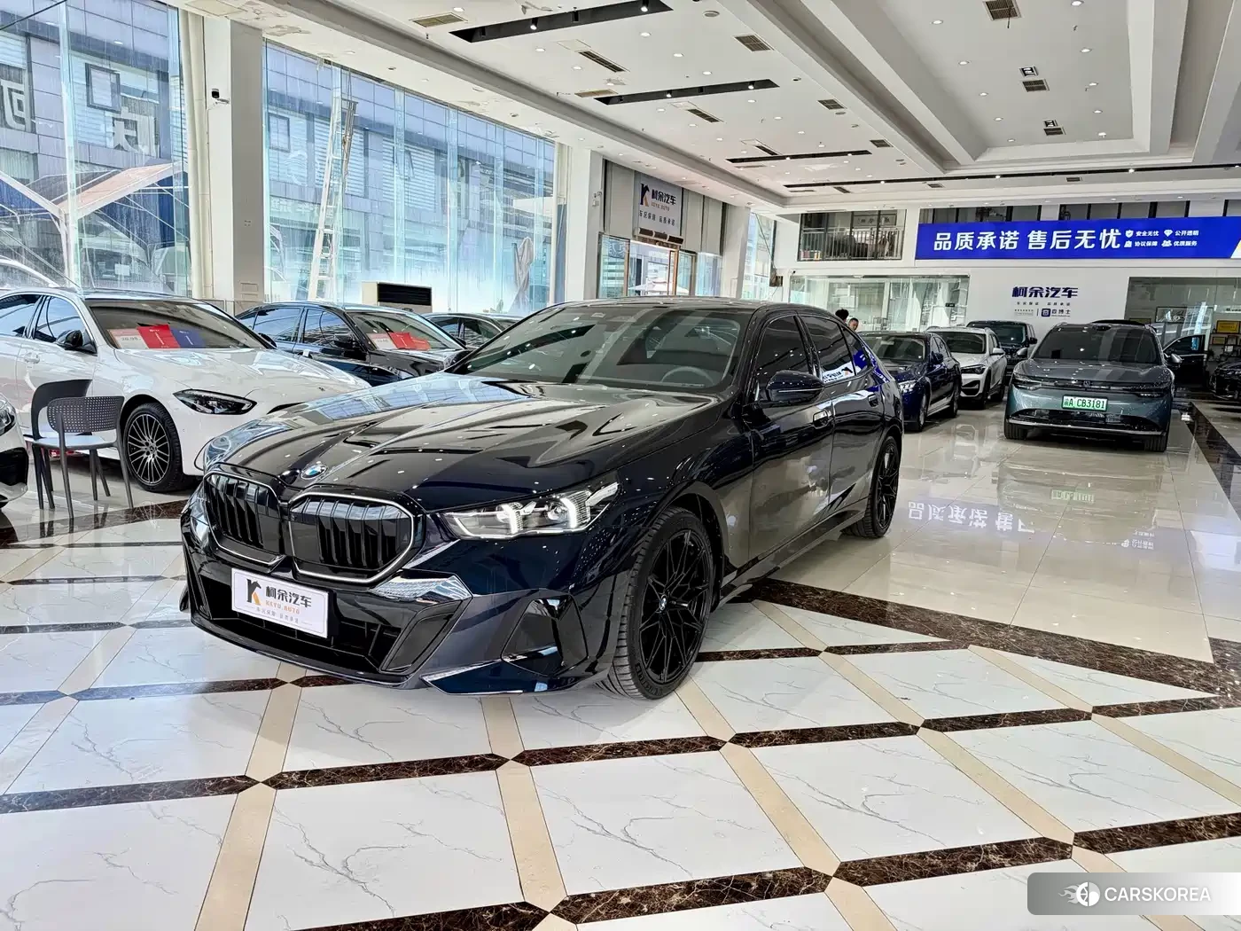 BMW 5 series 2025 Черный из Китая, фото 5