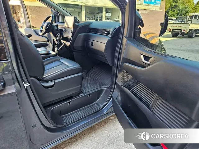 Hyundai Staria 2022 Серый из Кореи, фото 5