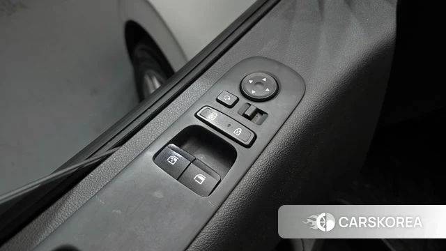 Hyundai Staria 2023 Белый из Кореи, фото 5