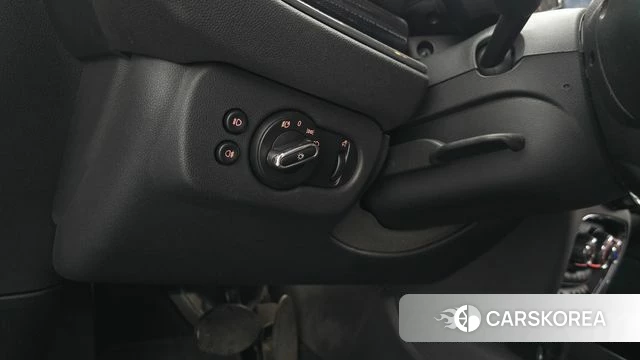 Mini Cooper Clubman 2021 Жемчужный цвет из Кореи, фото 5