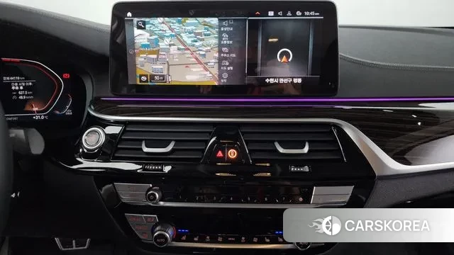 BMW 5 Series (G30) 2023 Белый из Кореи, фото 5