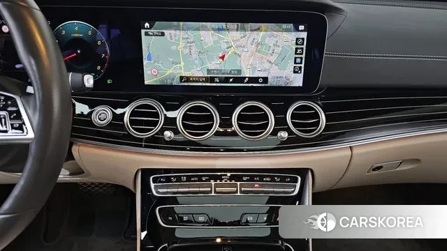 Mercedes-Benz E-Class W213 2021 Белый из Кореи, фото 5