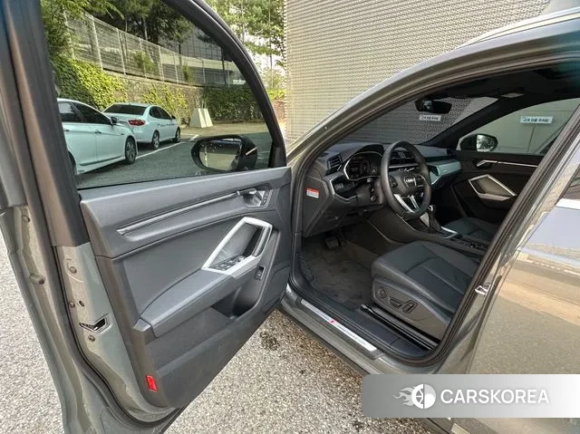 Audi Q3 (F3) 2024 Цвет тростника из Кореи, фото 5