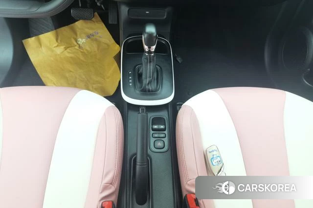 Roewe CLEVER 2023 Белый из Китая, фото 5