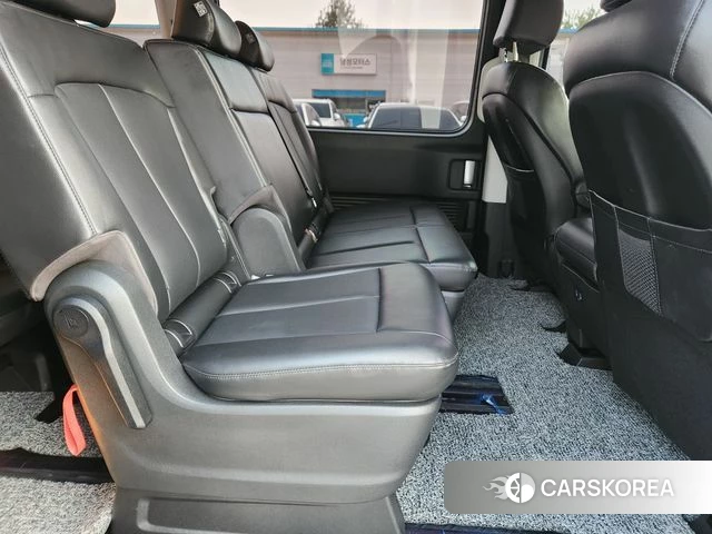 Hyundai Staria 2023 Серый из Кореи, фото 5