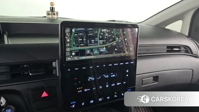 Hyundai Staria 2022 Белый из Кореи, фото 5