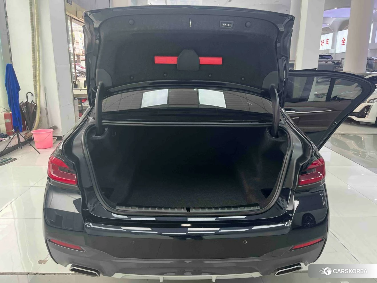 BMW 5 series 2023 Черный из Китая, фото 5
