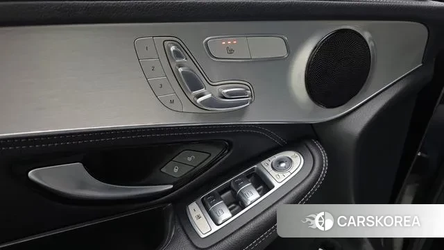 Mercedes-Benz GLC-Class X253 2018 Черный из Кореи, фото 5