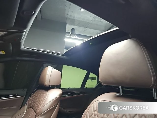 BMW 5 Series (G30) 2021 Белый из Кореи, фото 5