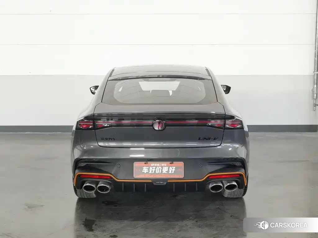 Chang'an UNI-V 2025 Silver/gray из Китая, фото 5