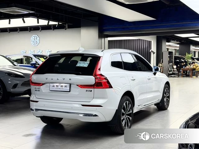 Volvo XC60 2024 Белый из Китая, фото 5