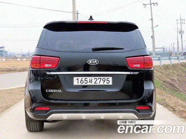 Kia The New Carnival 2019 Черный из Кореи, фото 5