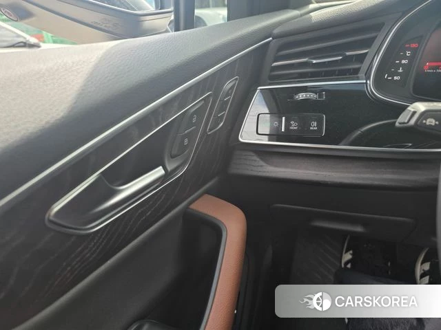 Audi Q7 (4M) 2021 Серый из Кореи, фото 5