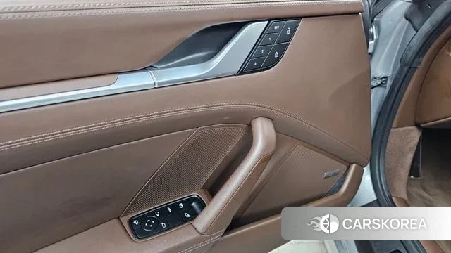 Porsche 911(992) 2022 Серебристо-серый из Кореи, фото 5