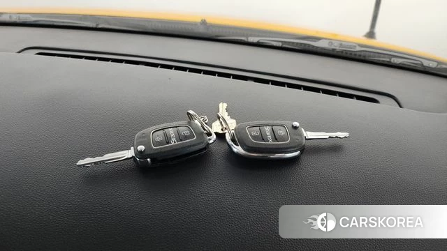 Hyundai The New Grand Starex 2018 Желтый из Кореи, фото 5